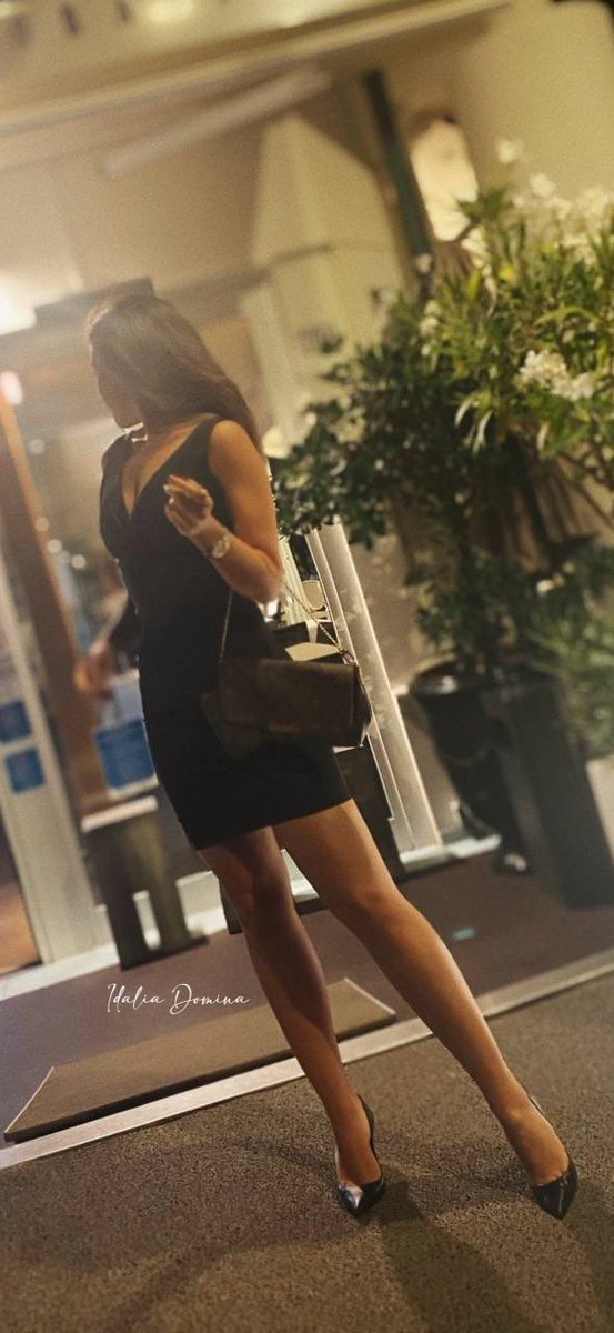 idaliadomina's tweet photo. Men work hard for me so I don't have to, my only thought is to enjoy wonderful holidays in luxurious locations 🔥 https://t.co/QcCeSX6m2a