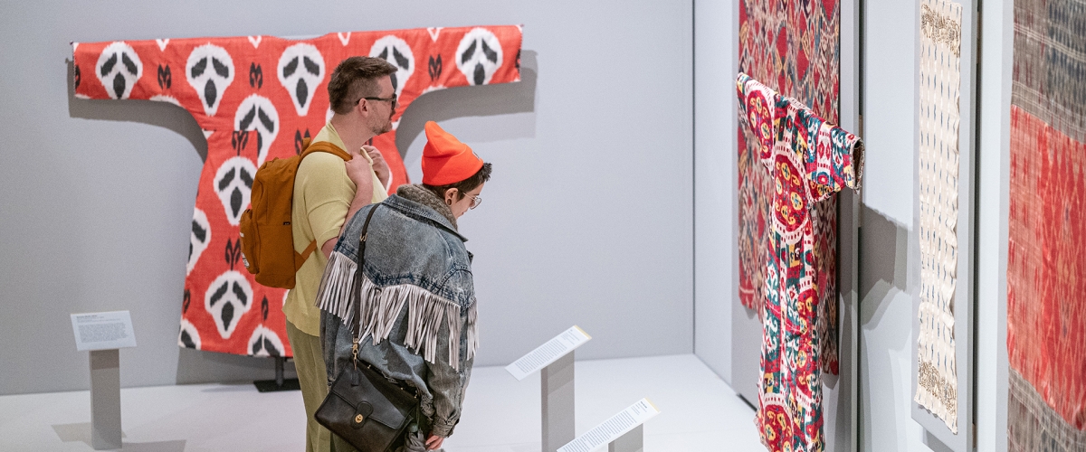 The GW Textile Museum is holding an exhibition called "Irresistible: The Global Patterns of Ikat". Come visit to see intricate and stunning textile from around the world! Visit this website for more information: calendar.gwu.edu/event/irresist…