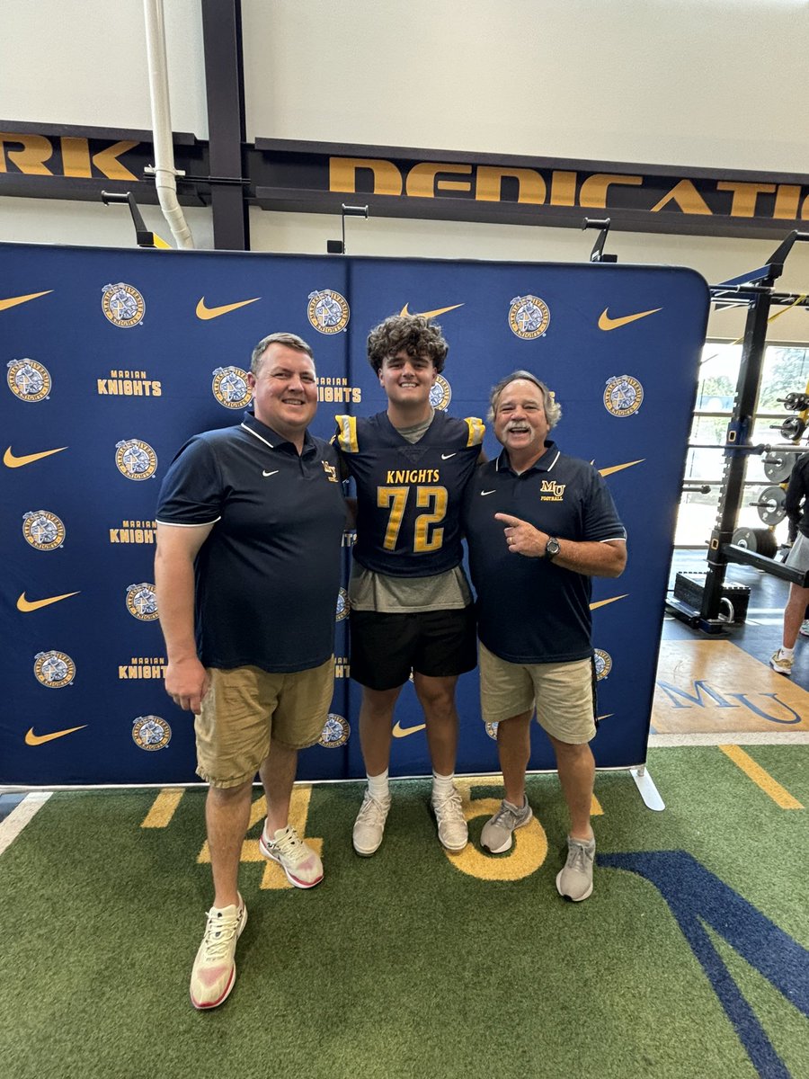 After a great visit and conversation with the staff, I’m extremely blessed to have received my first offer from Marian University! Go Knights!

@coach_hebert <a href="/JJurasevich/">Jordan Jurasevich</a> <a href="/Coach_SmithMU/">Dan Smith</a>