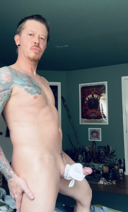 Let&rsquo;s tie him up 💀 https://t.co/D4hvj5H9Ml