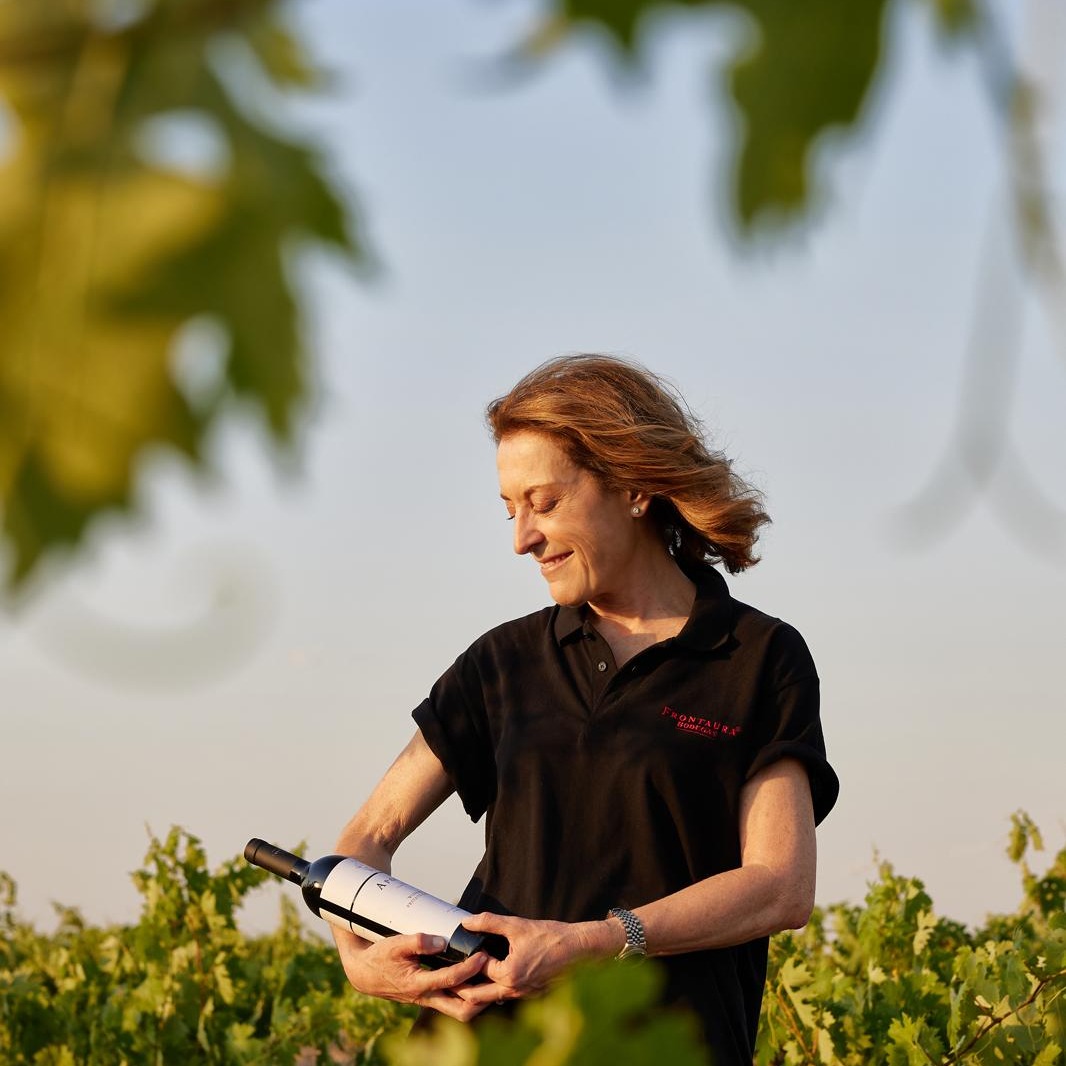 🍷🍇🏅 Bodegas Frontaura en "Decanter". Después de otorgar 97 puntos y el galardón de "Best in Show" a nuestro Aponte +, el magazine referencial del mundo del vino explica las singularidades de Bodegas Frontaura y las características de nuestros vinos.

i.mtr.cool/npfqwfueeb