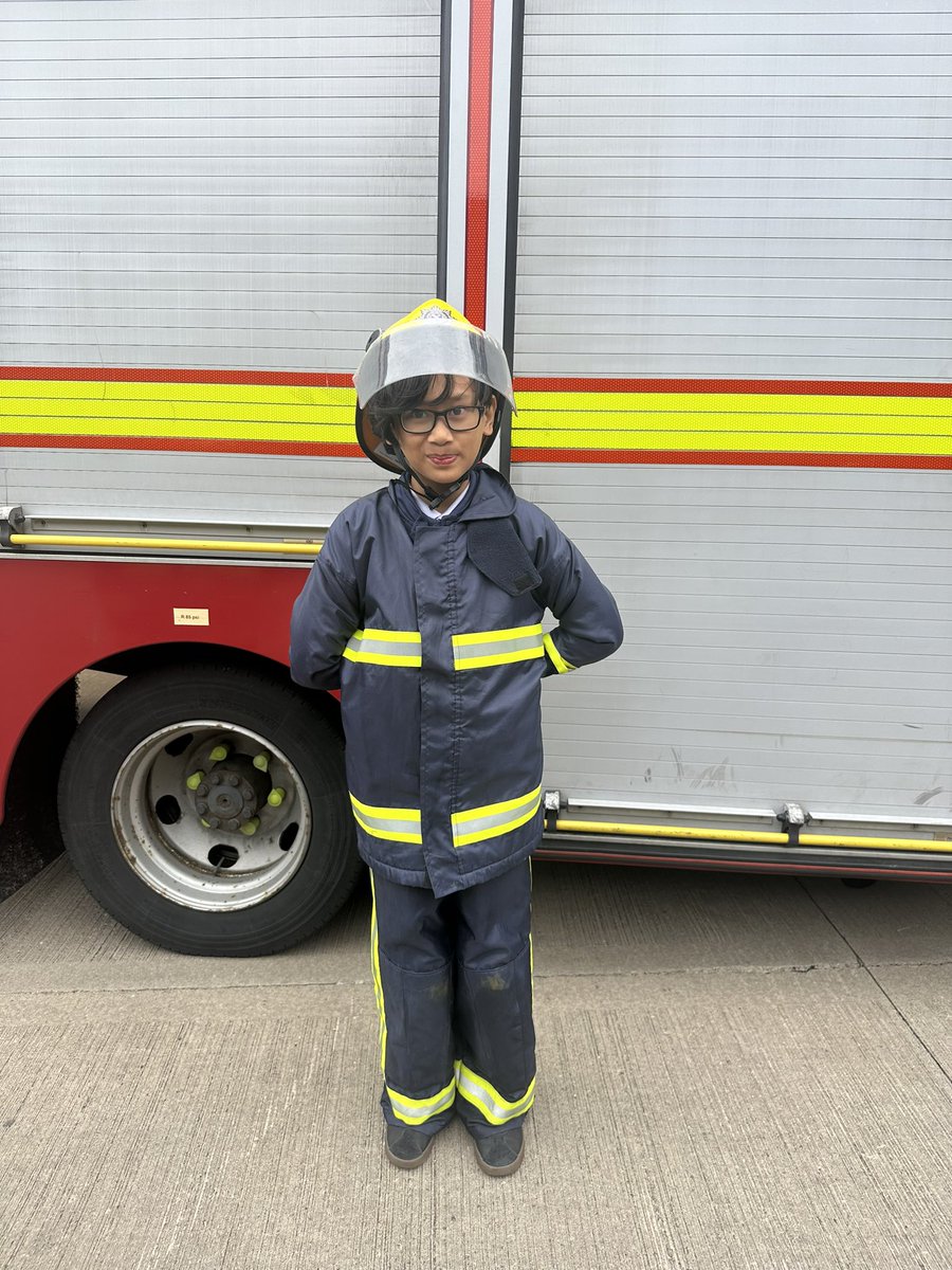GmaeConde's tweet photo. ..and it’s a wrap! Seth has finished #TheBeaconProject - well done to him and his classmates who were part of it! x he’s sad it’s ended but he’s learned so much from it!! Thank you, @MerseyFire and @stsilasschool for this experience! https://t.co/4yhaatRstC