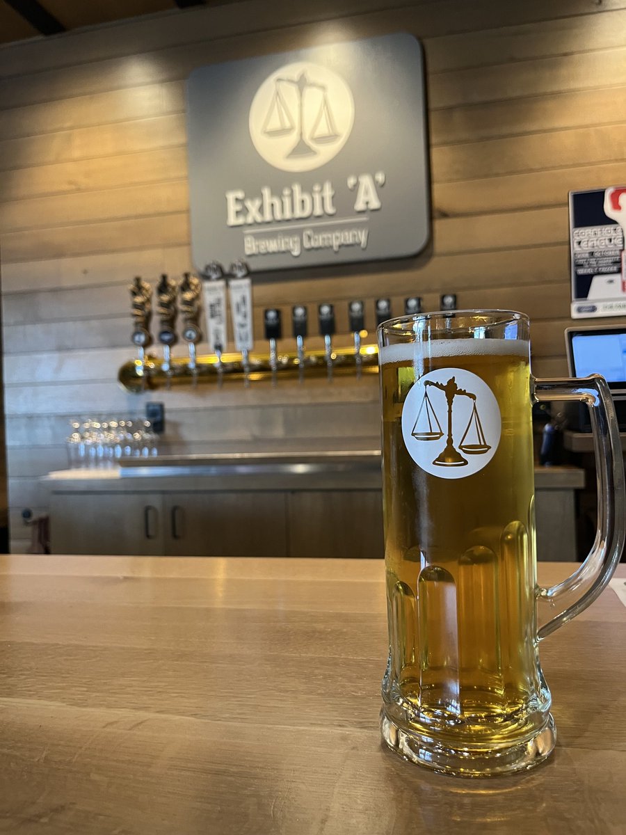 AtlanticBev's tweet image. Did you know that Common Craft in Burlington, MA is home to Exhibit 'A's second taproom?? Complete with a scratch kitchen, speakeasy, and wine bar this amazing space has something for everyone. Check it out for yourself! 
.
.
.
#craftlantic #localbeer #beer #craftbeer