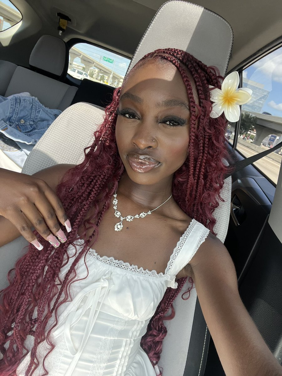 missbreaux tweet media