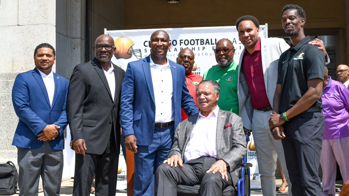Felton Huggins Jr. (@f_huggins80) on Twitter photo With the announcement of <a href="/KYSUFB/">Kentucky State University Football</a> attending the Chicago Football Classic. We were blessed with the opportunity to meet Civil Rights Activist the Honorable Rev. Jesse Jackson. Words cannot express opportunity to be in his presence. With the announcement of <a href="/KYSUFB/">Kentucky State University Football</a> attending the Chicago Football Classic. We were blessed with the opportunity to meet Civil Rights Activist the Honorable Rev. Jesse Jackson. Words cannot express opportunity to be in his presence.