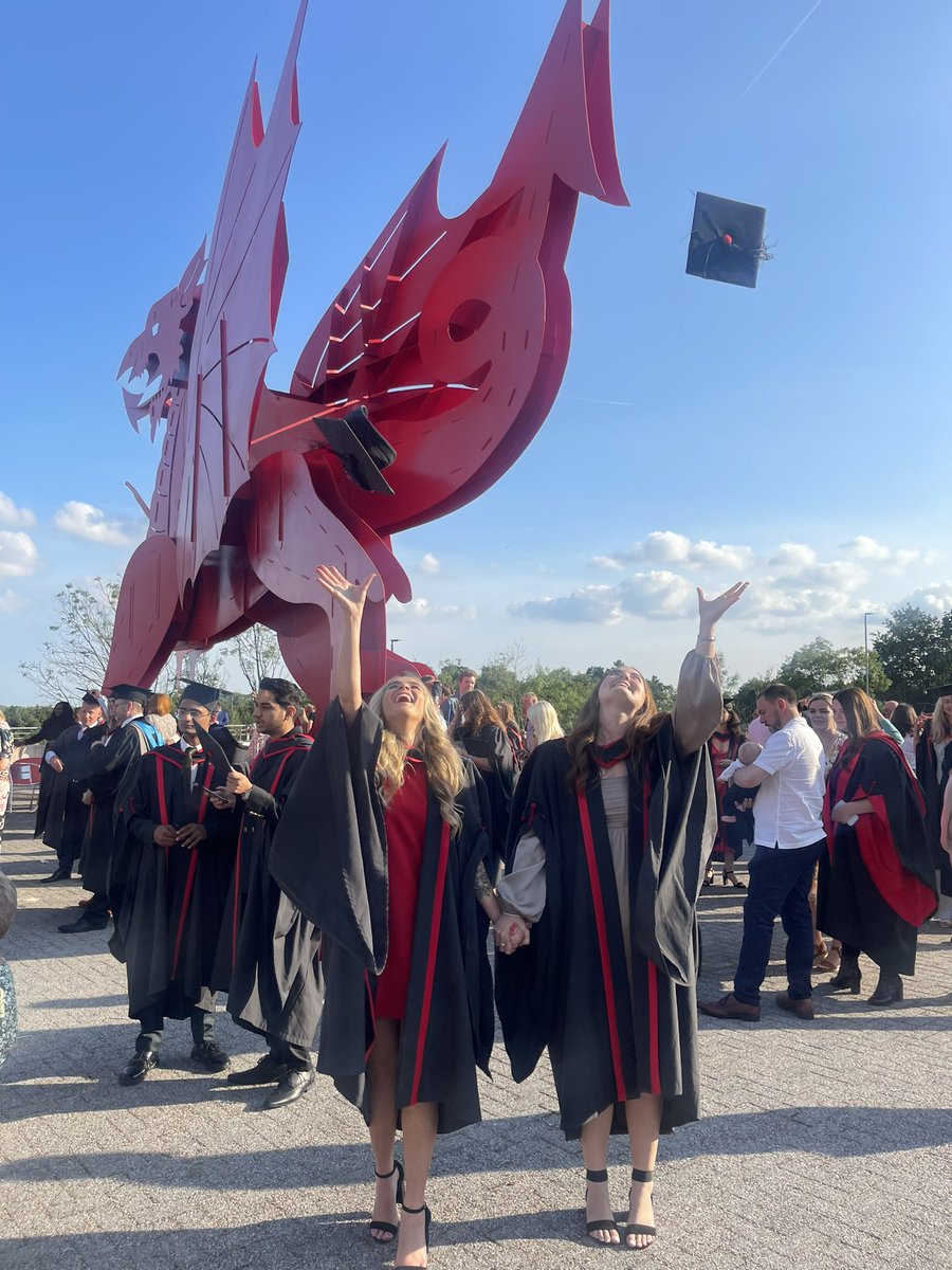MissRedmanUSW's tweet photo. We made it! 👩‍🎓🤩✨ https://t.co/8yTK3WNLfr