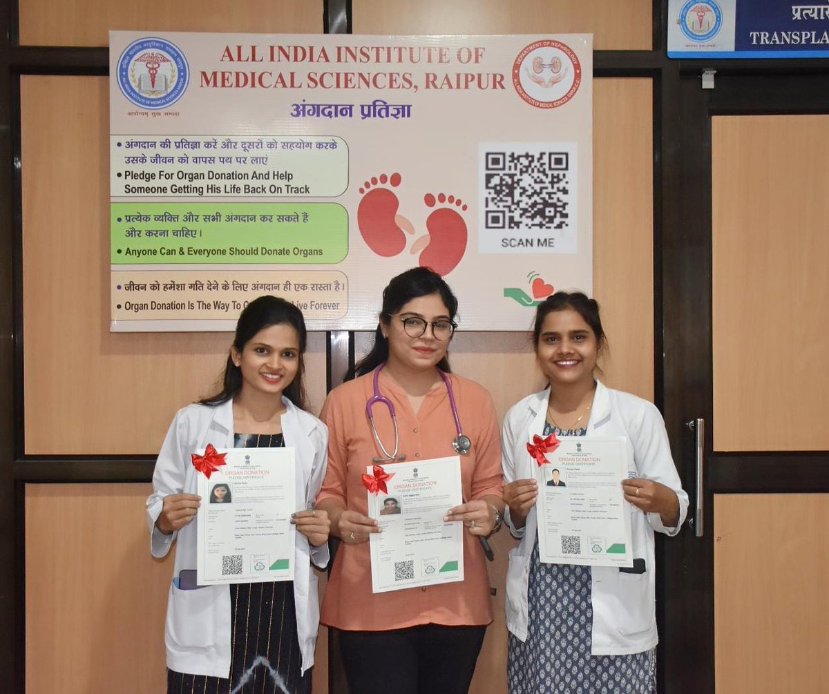Agarwalja_Aiims's tweet image. Save a life after life🎀Edited for us medical fraternity: Save a life even after life 💪🌻 Department of Nephrology  AIIMS Raipur-All DM Residents, faculty,transplant coordinators and staff took organ donation pledge🌹 🍀💚#organdonationmonth
#sottochattisgarh
#Notto
#aiimsraipur