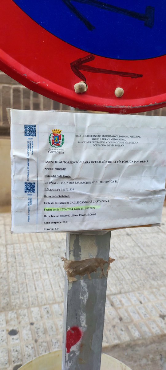 marubg_'s tweet photo. Hola @AytoCartagenaES, a quien hay que dirigirse para notificar que esta ocupación de la vía lleva instalada 5 dias fuera de plazo? Nos gustaría recuperar nuestras zonas de aparcamiento, gracias. https://t.co/gKhDYP6r9B