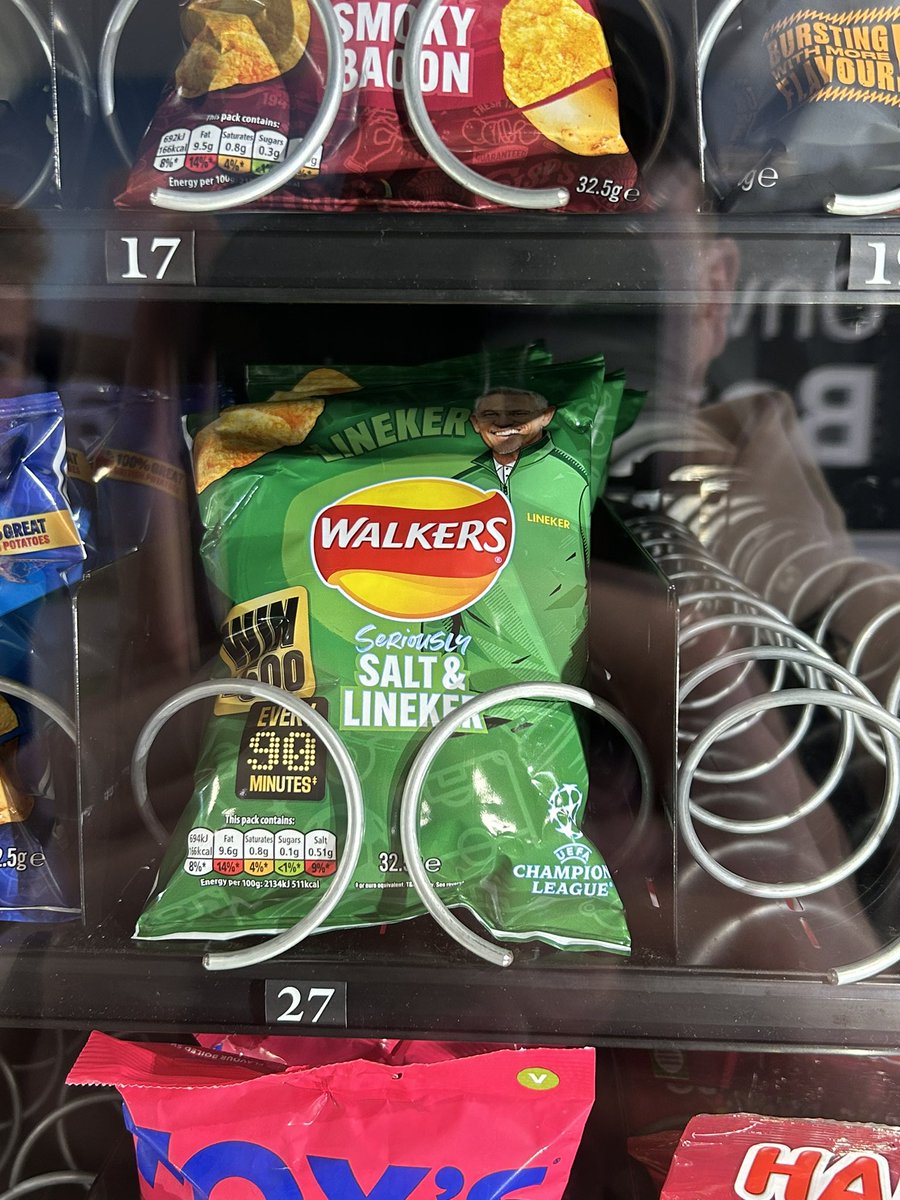 CPHWinter's tweet photo. Og i kategorien ‘fedeste fodboldrelaterede fødevarer’: Salt &amp; Lineker chips. #pldk https://t.co/MtwVqPPY1i