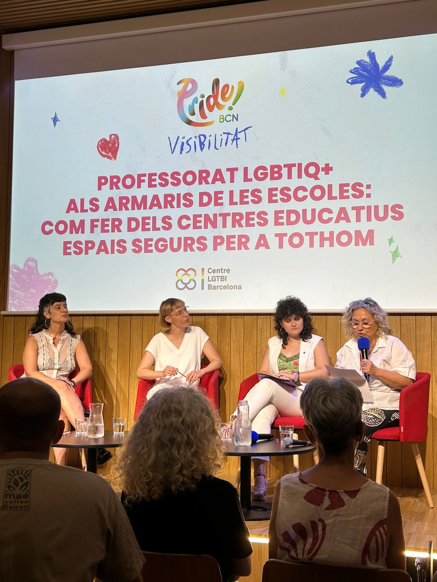 L'@Ingridagud ha participat a la taula rodona "Professorat LGTBIQ+ en els armaris de les escoles", parlant, entre altres temes, sobre el rol de les universitats en la formació inicial de mestres amb perspectiva de gènere i presentant alguns resultats de la recerca amb professorat
