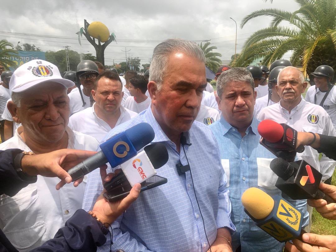 Carlos Hernández tweet media