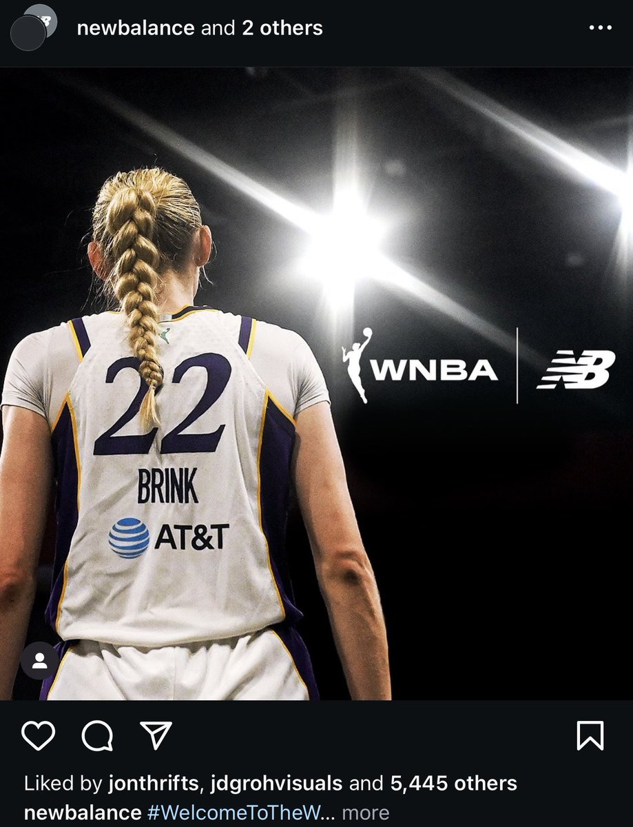 Holdoggen's tweet photo. NEW BALANCE on the move! 🏀⛹️‍♀️ https://t.co/bAigf7bJrh