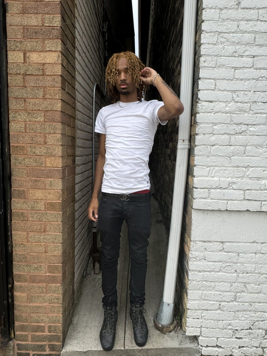 bluntedknife's tweet photo. https://t.co/D43eHIyloY