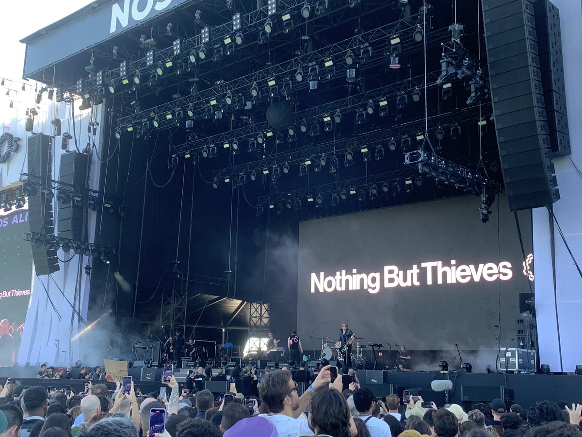 WorthyJC's tweet image. Absolutely fantastic few days in Lisbon, stayed on a boat, watched football in Pink Street and had a blast @NOSAlive2024 watching @PearlJam @NBThieves and @michaelkiwanuka to name a few, but a real highlight was @BlackPumasMusic who totally blew us away!