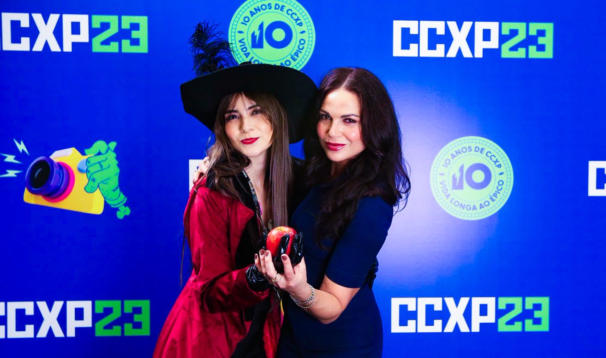laylaphb's tweet photo. @CCXPoficial @LanaParrilla Eu gosto dessa foto aqui adm 🍎❤️😂 https://t.co/v7OdVUt328