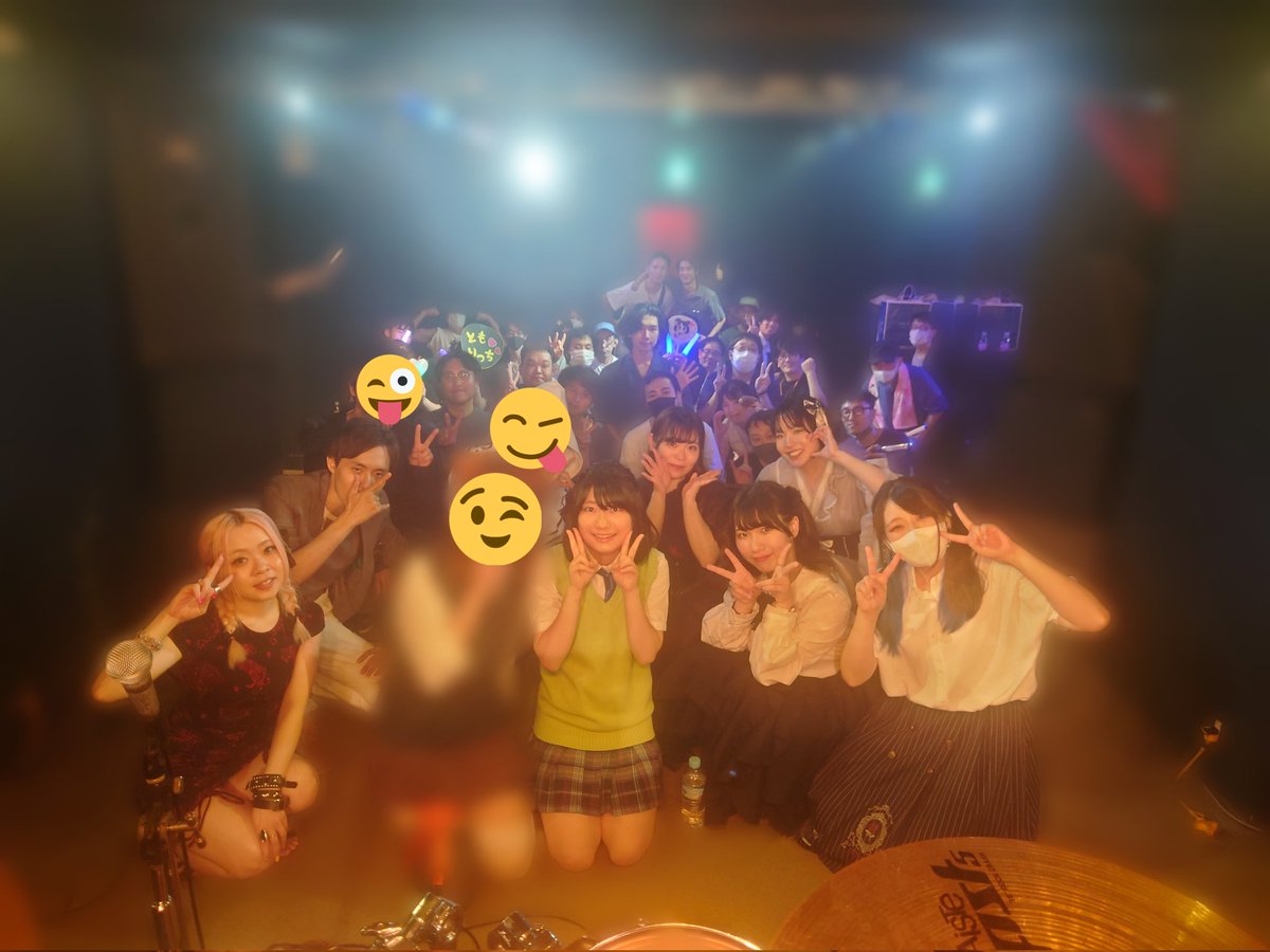 music_jacuzzi's tweet photo. 【Music Jacuzzi〜音泉〜
 vol.001  AniVocaMiX  夜の部】
沢山のご来場ありがとうございました！
夜の部の集合写真です😊
こちらも楽しく過ごして頂き、熱い1日となりました🎶
Music Jacuzzi
略して〜音泉〜
今後ともご期待下さい！！！

#MusicJacuzzi
 #音泉
 #江古田クラブドロシー
 #7月14日
 #アニソン
 #ボカロ
 #アニボカミックス
 #全曲ユニット
 #シャッフルライブ
