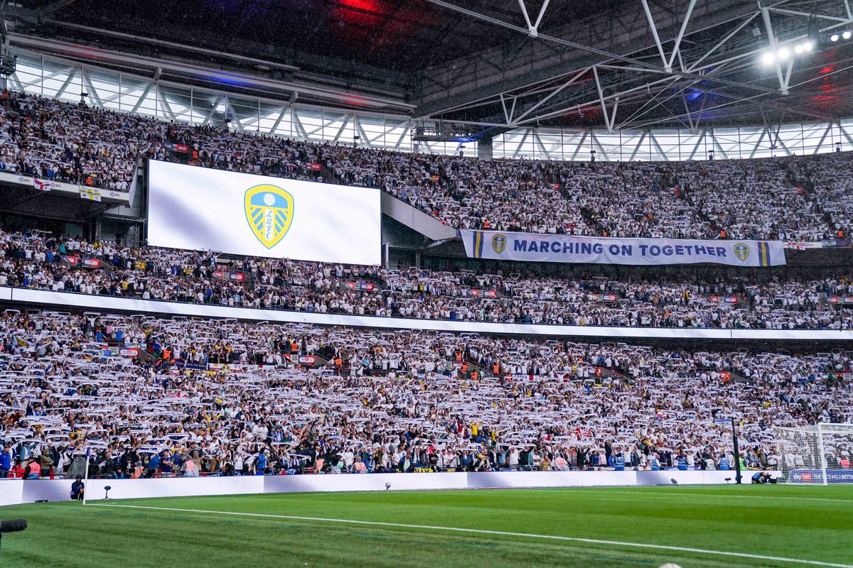 GlenKamara4's tweet photo. I’d like to take this opportunity to say thank you to @LUFC for the chance to represent this amazing club. It’s been a short journey but definitely one that I will remember for the rest of my life. To the staff, my team mates and of course the fans, I wish you all the best! MOT🤍 https://t.co/Fp8cGn2vPs