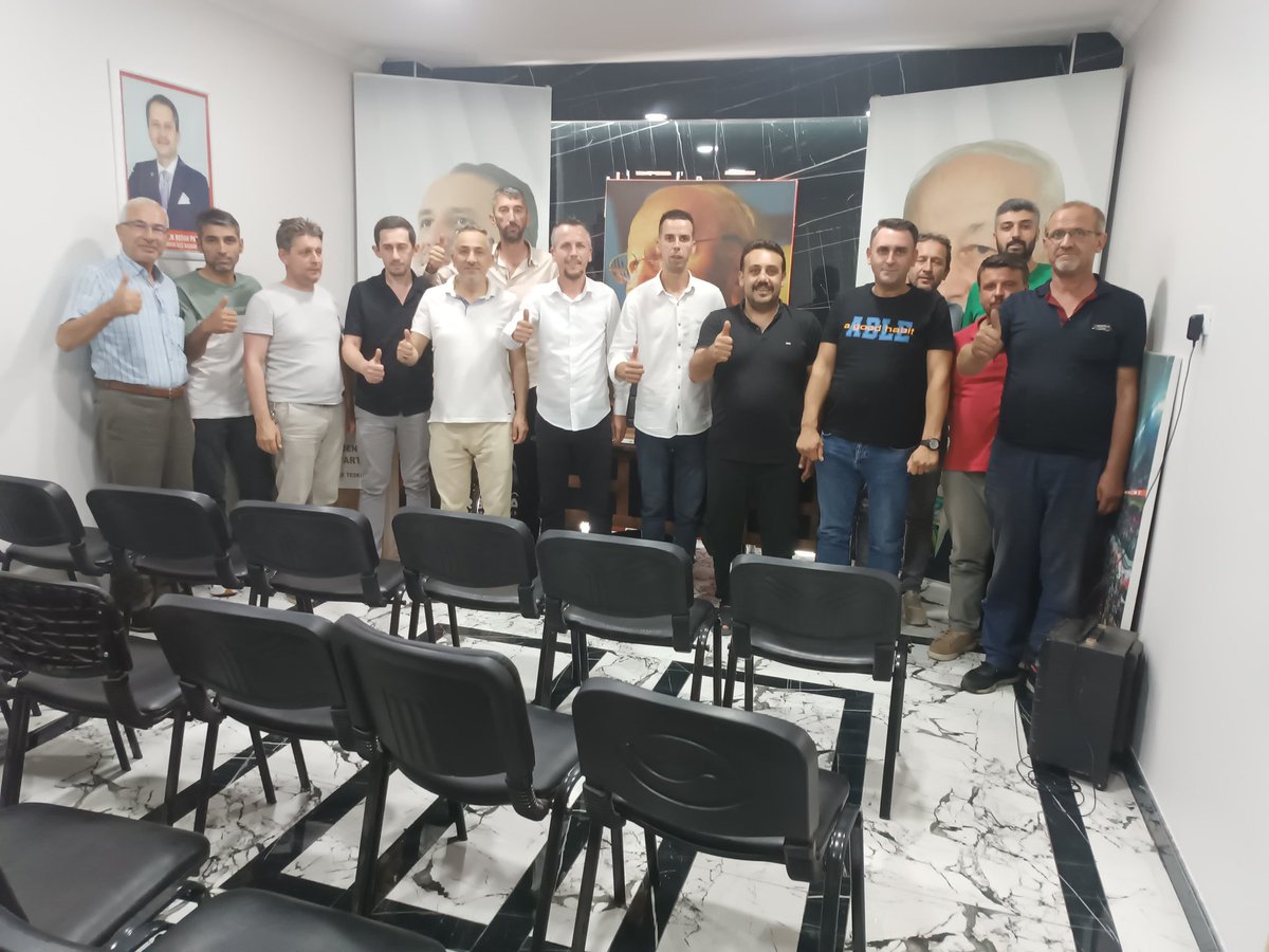 Yeniden Refah Partisi Serdivan İlçe Başkanlığı Olarak Yeni İlçe Binamızda İlk Toplantımızı Birim Başkanlarımız'la Gerçekleştirdik. Aldığımız Kararlar İlçemize Hayırlı Olsun.