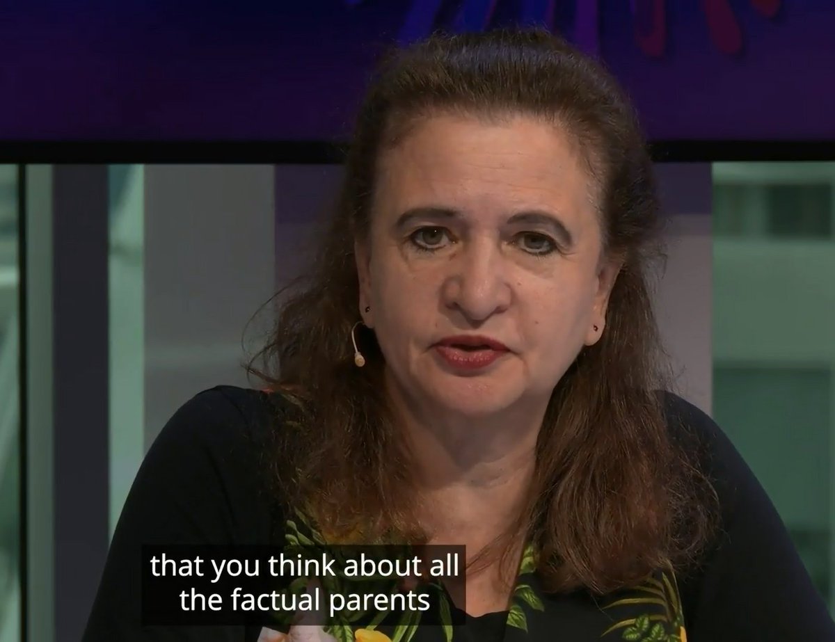 Ik mocht in de prachtige studio van Deloitte samen met Jason Jie en Anne Verrips en Yuli Kim (she/her) in gesprek over verlofregelingen voor diverse gezinsvormen. 
Wil je meer weten over arbeidsvoorwaarden/verlofregelingen voor regenbooggezinnen? 
Kijk: loom.ly/f5YjiIk