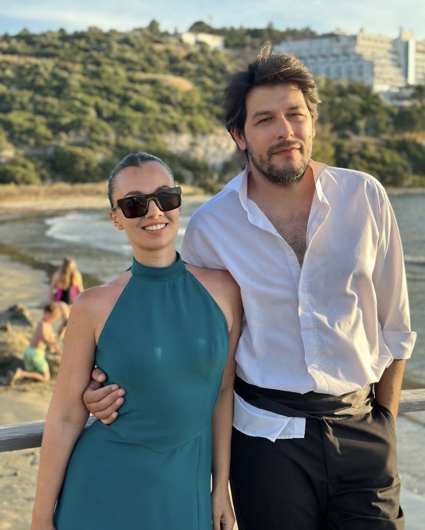 bilmezdik's tweet photo. Ülkenin gelmiş geçmiş en iyi çifti https://t.co/Ow6ClwqH8H