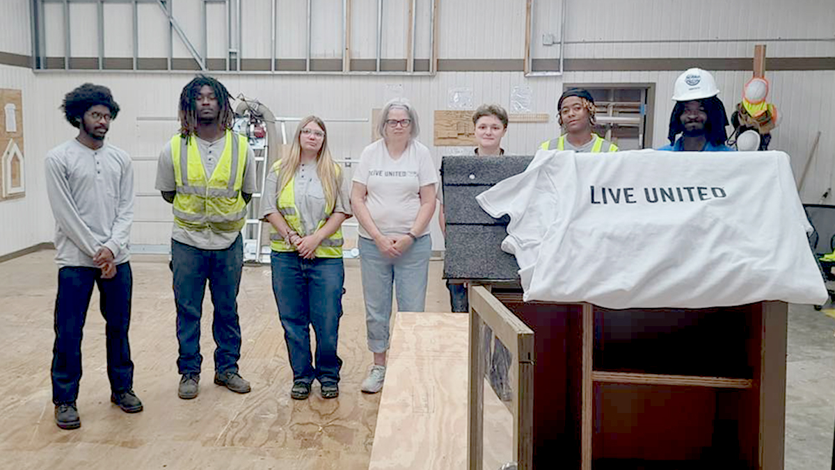 MetroUnitedWay's tweet photo. Big thanks this team from the Whitney M. Young Jr. Job Corps Center for helping our Little Free Library program! ๐๐ They built 6 new libraries to replace worn out ones.
We are so grateful for this community support! ๐ค
#LIVEUNITED #littlelibraries @DOLJobCorps https://t.co/PII9JoRJBh