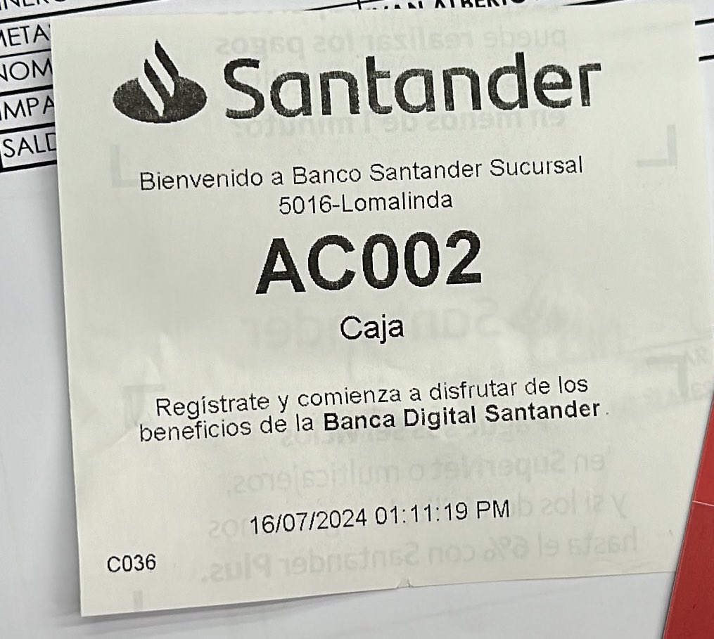 Ivan_MoralesO's tweet photo. Me entregan turno a las 13:11 y me atienden en caja a las 13:47 @SantanderMx
Lentísima la atención y los ejecutivos como los de ventanilla con cara de pocos amigos!!! #Atención #Eficiencia
#Confianza no se encuentra en #BancoSantander #Byeeee https://t.co/VNYn8tggRi