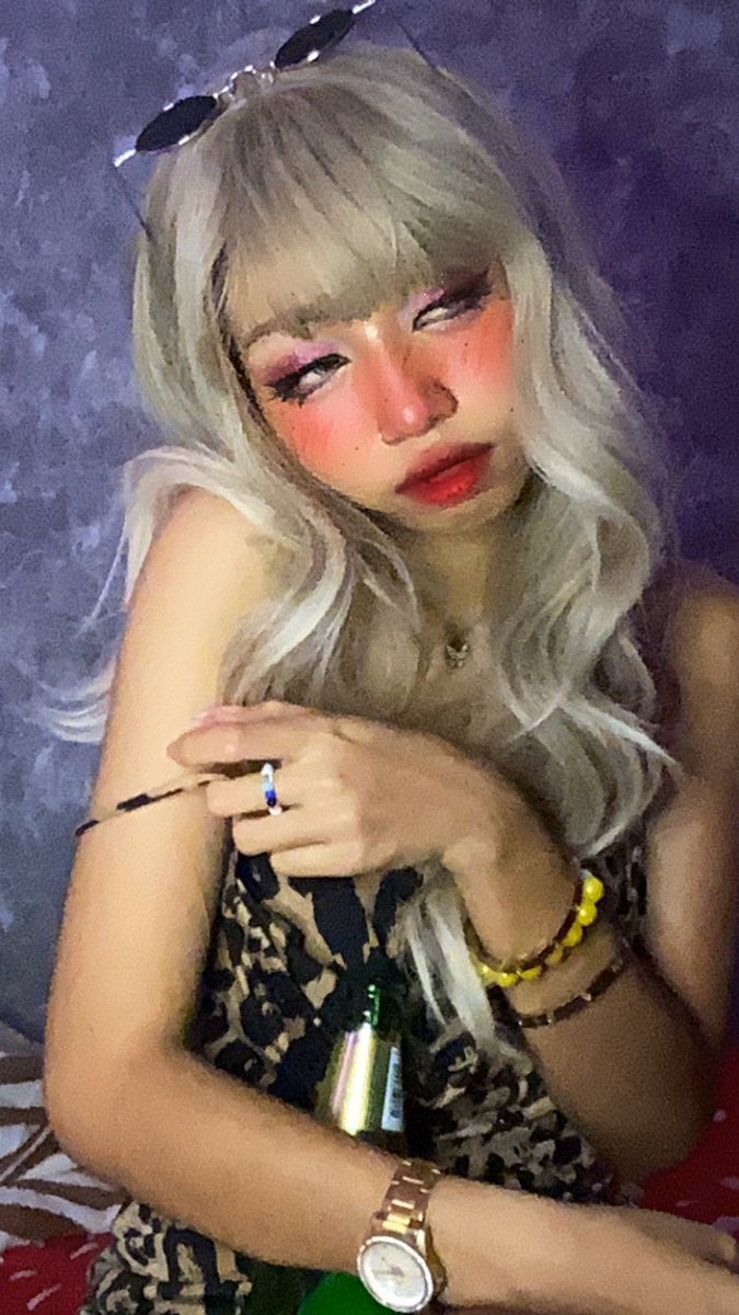 failofy's tweet photo. ถ่ายแบบเมานิดๆหลอนหน่อยๆ😂✌️✨ https://t.co/2b0k3mr9Bn