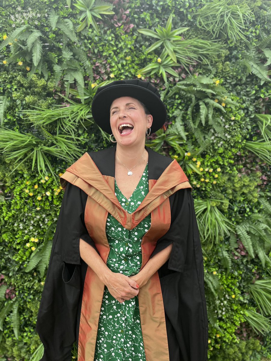 Hannah Dennett tweet media