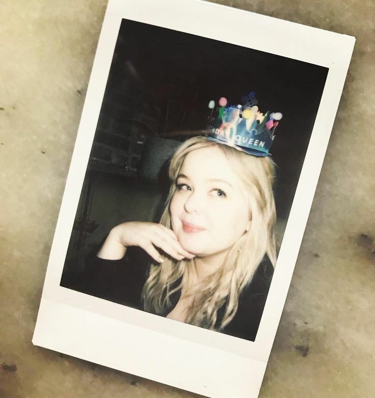 yoongilovc's tweet photo. cuando sea el cumple de nic y luke suba un dump con fotos de ella y ponga "happy birthday mi amorrrr ❤️🧚🏻‍♀️" https://t.co/uNAGKHcWF9