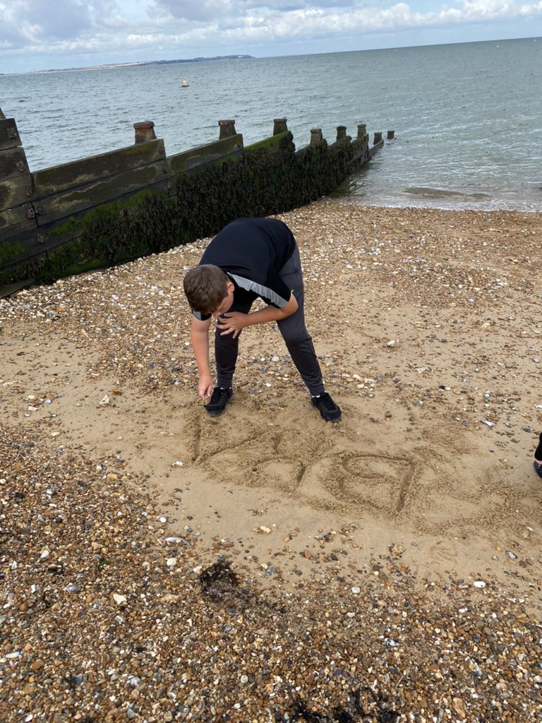 int3rv4nti0ns's tweet photo. A great start to enrichment week @TheRowansAP completing the Whitstable @TreasureTrails with a few stops for time on the beach and ice creams along the way.
#RowansEnrichment #MakingMemories
#HavingFun #EveryInteractionIsAnIntervention
#PowerOfRelationships
#KindnessMatters https://t.co/NjdX0RLTox