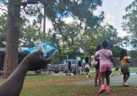 jaxparks's tweet photo. Rec N’ Roll is rolling at Lem Merrett Park! These youngsters are lining up to engage in fun structured and non-structured activities this summer. Rec N’ Roll is available Monday – Friday thru 8/02, 10:30a – 6:30p. Outside programs may be cancelled due to unforeseen circumstances. https://t.co/TnHPFI9yXv