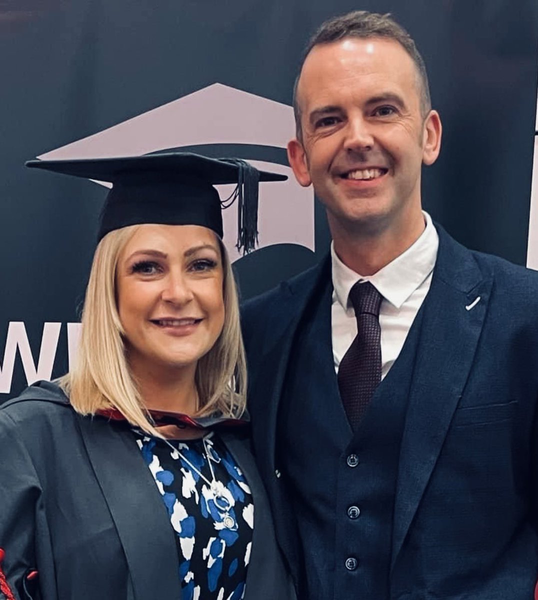 najohnson1986's tweet photo. I’ve GRADUATED 👩‍🎓🖤 #pgce https://t.co/YJUI8Xnzbb