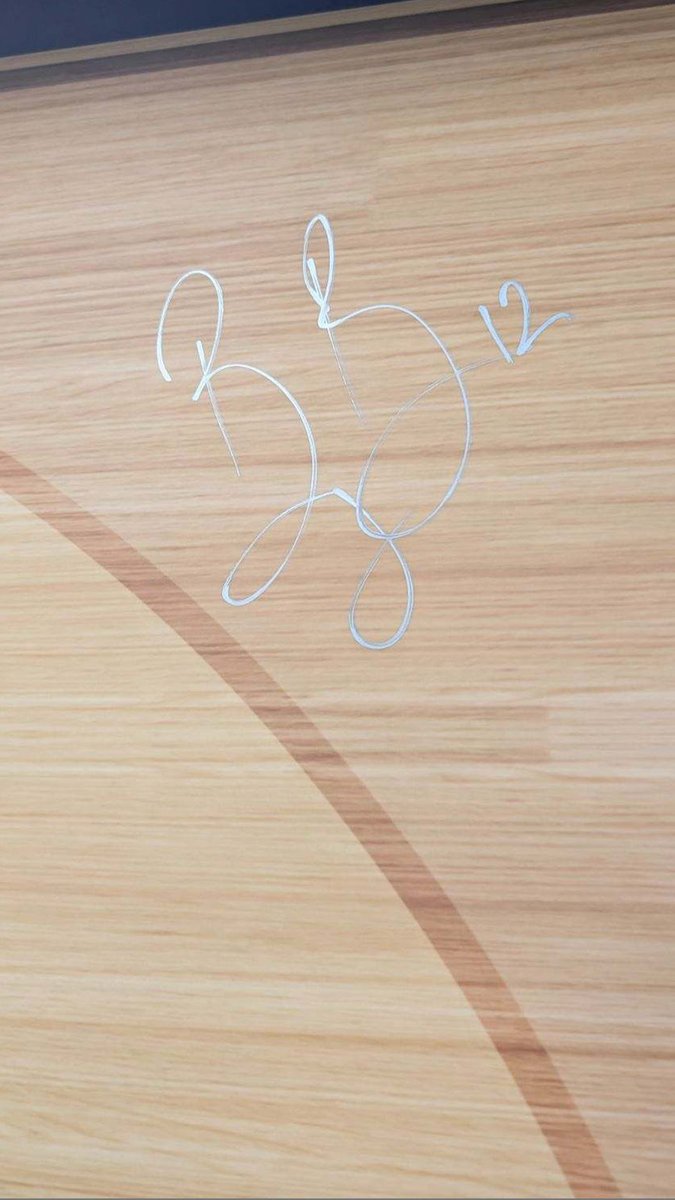 Calling all former #Griffs - head coach <a href="/JimChristian1jc/">Jim Christian</a> welcomes you all back to the Koessler Athletic Center. 

And when you are here, make sure you join <a href="/Billy_Baron/">Billy Baron</a> and sign the brand new #Griffs alumni board in the basketball office.

#MAACHoops