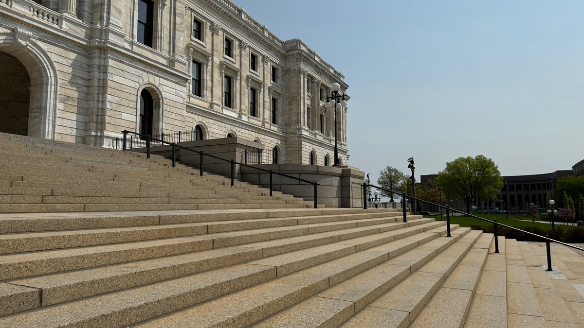 1Traceyblake's tweet photo. Hey music fans, a few pics from the behind the scenes filming of “The Border Line” song. 
Great time @stateofmn @mncapitol 
St. Paul .com #Westside Art mural: 
#Compassion #security https://t.co/wpdaIlKbqs
