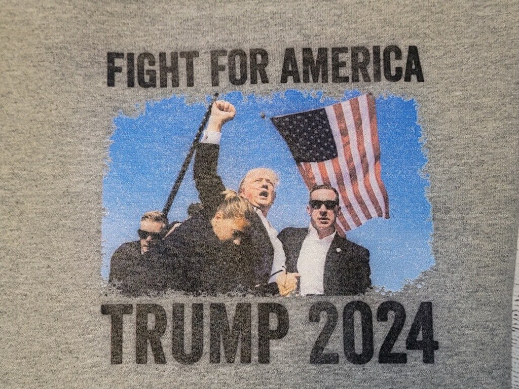 kpalm20's tweet photo. Trump Shirts available at https://t.co/kv7KDiRPst 
#Trump2024 #TrumpApparel #TrumpTShirt https://t.co/FeJL5PfAwA