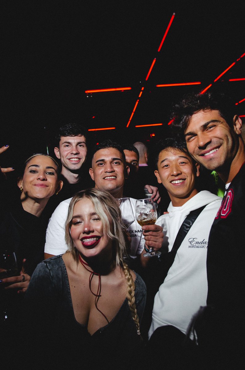 Yamiybs's tweet photo. Amo esta banda #Coty @luchimaiiii @Martinangelku98 @nicogrosmanok #onty https://t.co/2VAEp8026M
