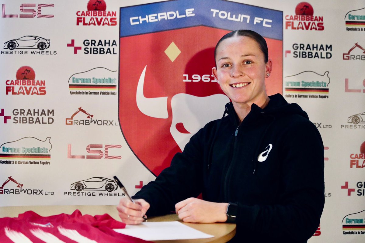 Our final signing announcement of the evening is Tara Duce🐝

Tara is an well rounded technical midfielder who can play in both attacking and defensive positions. She has a keen eye for goal from midfield positions which was witness on her debut with two goals. 🔴⚪️