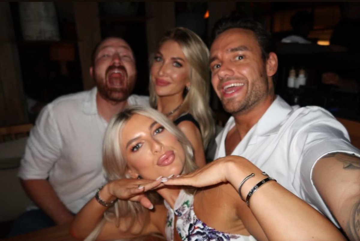 OT5UpdatesFR's tweet image. ☀️| Liam avec Kate et des ami.e.s récemment ! 

© dereksnook_