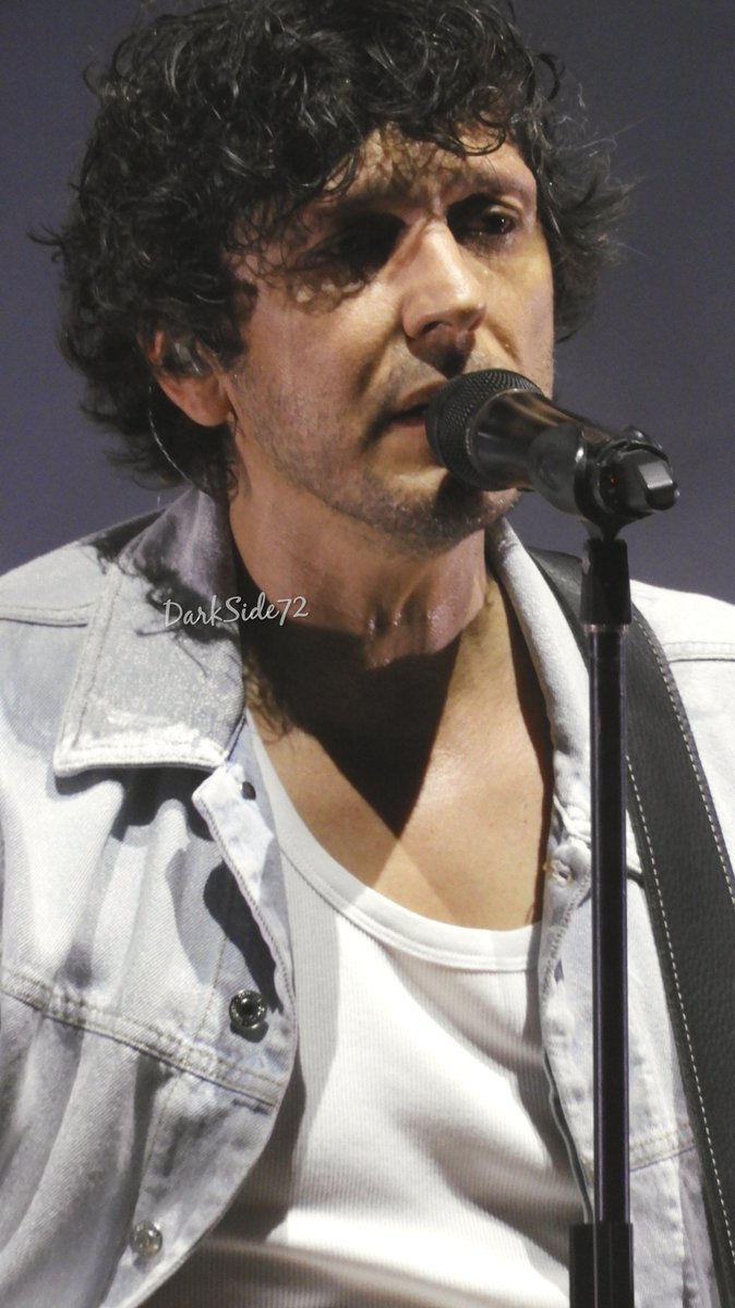 Darkside72_vale's tweet photo. È tornato Ermal e sono tornata pure io 😁😁😁
Piccola anteprima del concerto di sabato a Verona 😜
#buonafortunatour #ermalmeta https://t.co/cDHxin26I3