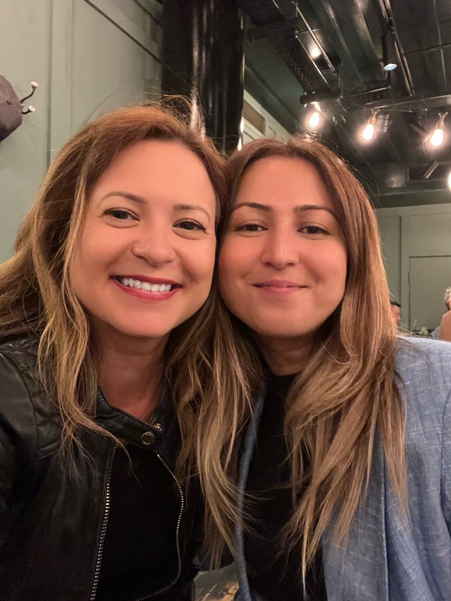 JojoBlockchain's tweet image. Seals Arfing and eating icecream - officially the cutest brain freeze ever 

@wabdoteth wen Icecream? 
Arf Arf

#SealSnackTime #London #Sappy