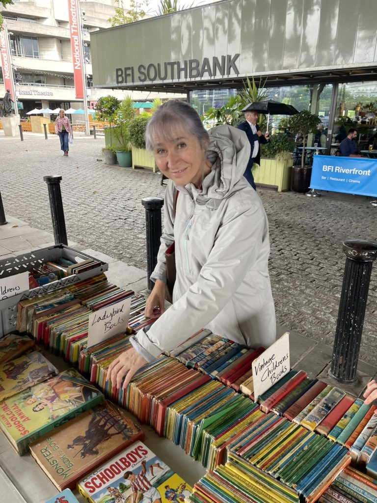 I’m in London for a birthday treat - and look what I’ve found … 😊