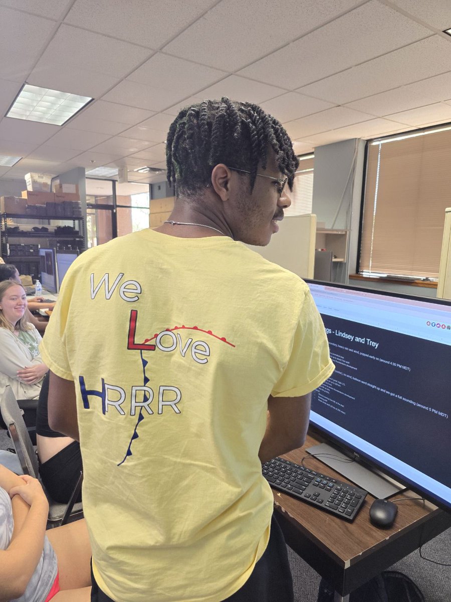 All things HRRR…Curtis Alexander (Dr. HRRR 😁) from <a href="/noaagsl/">NOAAGSL</a> talks about all things HRRR on DAY 6 of the <a href="/NSF/">U.S. National Science Foundation</a> @ATMS_Illinois 2nd Annual Radar Institute