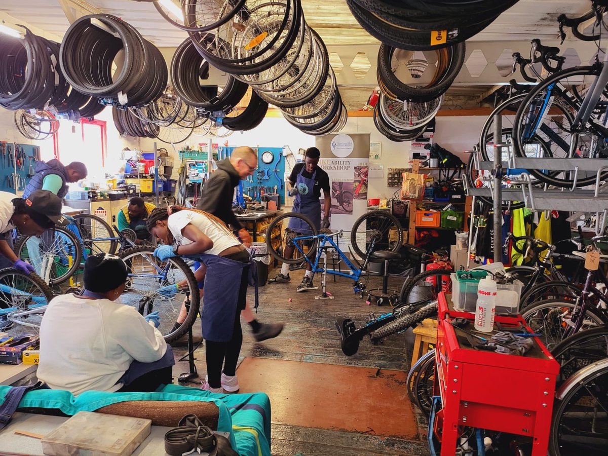 springaid's tweet photo. Clunky gears? An annoying puncture? Dodgy brakes?  It's a good idea to get into the habit of checking your bike regularly yourself, and to learn some basic maintenance skills.

Learn to Fix Bike Workshop at the Leeds Bike Mill. @WeAreCyclingUK https://t.co/vr1Ymcj5yF