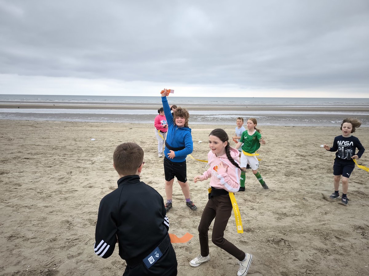 raymccabe474's tweet photo. What a cracking day with @MeathLocalSport in Bettystown for Tag Rugby on the Beach. Lots of fun, lots of smiles and even a bit of 🌞. @LeinsterBranch @meathcoco @IrishRugby https://t.co/cV9LbyIL4L