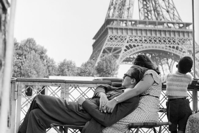 "Siempre gana quien sabe amar".
Hermann Hesse
📷Willy Ronis