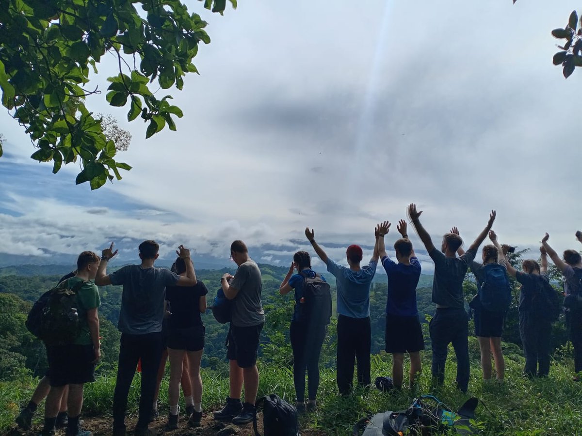 Camp_CostaRica's tweet photo. #TeamCarey went out for a walk and had the opportunity to enjoy a beautiful view in #CampTER
@CampsInt https://t.co/7ttfuR0eNa