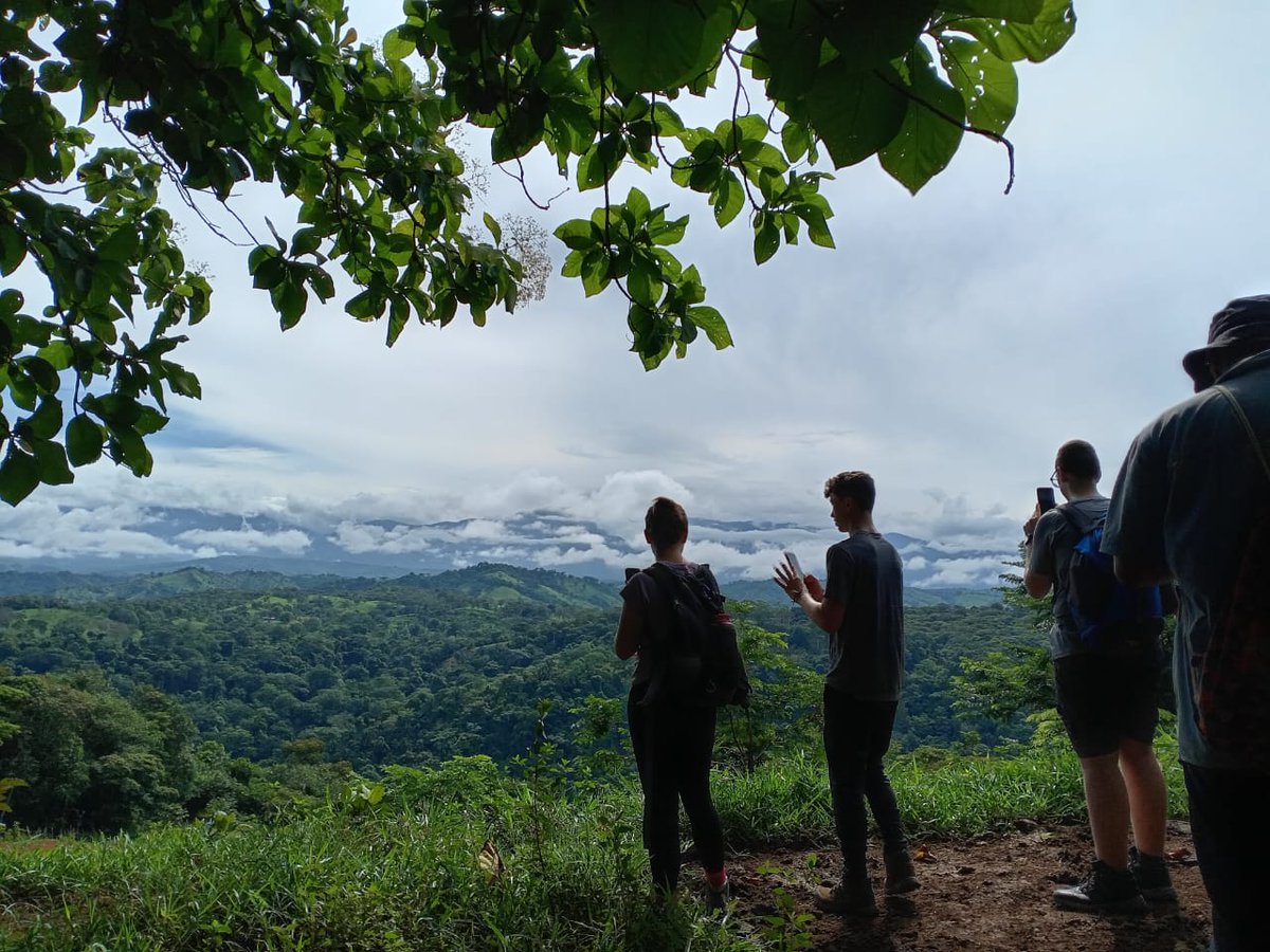 Camp_CostaRica's tweet photo. #TeamCarey went out for a walk and had the opportunity to enjoy a beautiful view in #CampTER
@CampsInt https://t.co/7ttfuR0eNa