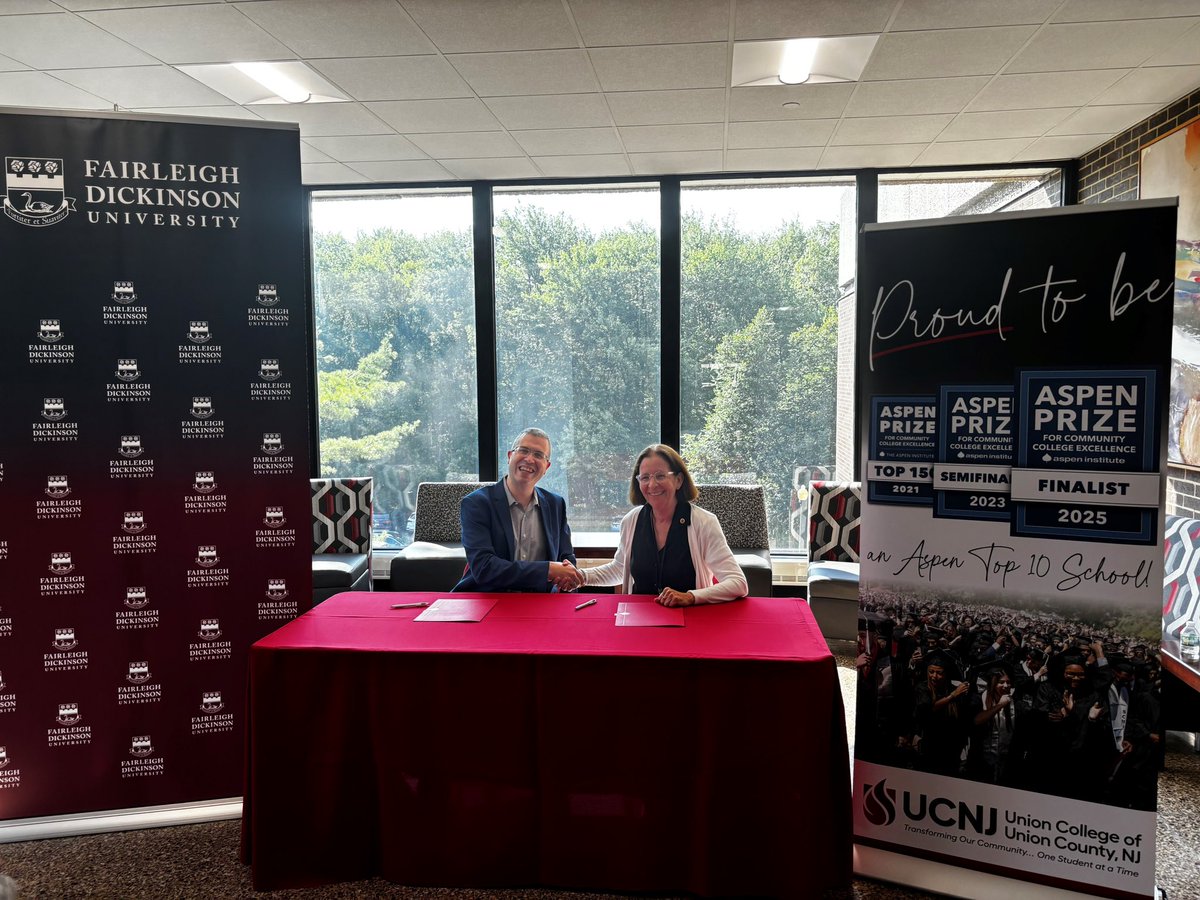 ucnj_owls's tweet photo. Ready to complete your bachelor’s degree at UCNJ? 🎓✅

President Dr. McMenamin signed a university partnership with @FDUWhatsNew President Michael Avaltroni for UCNJ students to attain a bachelor’s degree from FDU! 🎓

Interested in learning more? Go to https://t.co/H31XyTHaXo https://t.co/VtJA478JVr