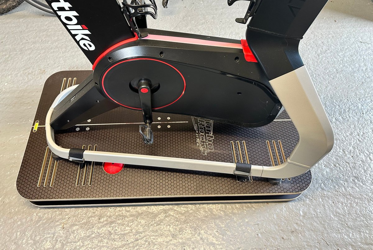 TurboRocks_'s tweet photo. the new compact rocker plate for your Wattbike Atom
 https://t.co/MYSz4MLiXN
#rockerplate #turborocks  #realplate  #cycling  #rockerplates  #zwift  #zwiftcycling  #indoorcycling  #bike #wahoocycling #kickrbike #wahookickr #wattbike #atom https://t.co/cvb6bl8Jae