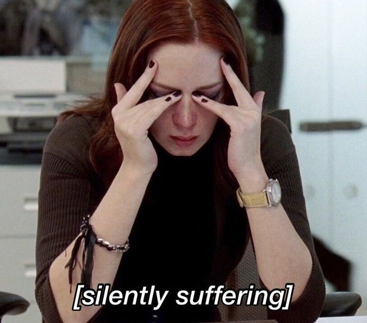 CARGO UNOS CÓLICOS HORRIBLES QUE SIENTO QUE ME WOA MORIR